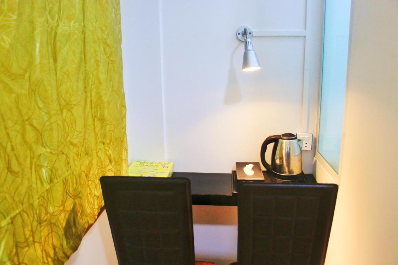 The Lodge Yangon Poshtel Exteriör bild