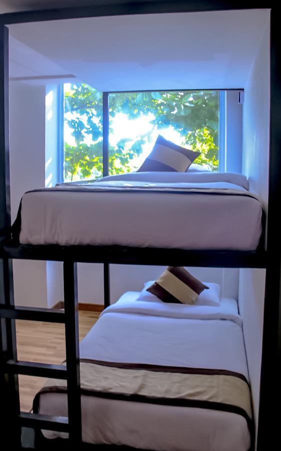 The Lodge Yangon Poshtel Exteriör bild