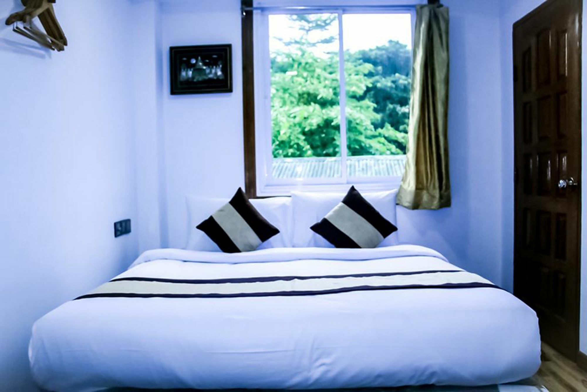 The Lodge Yangon Poshtel Exteriör bild